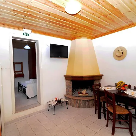 Holiday home Traditional On The Hillside Of Antiperni Antipernoi