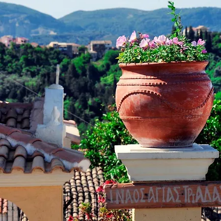 Traditional On The Hillside Of Antiperni Holiday home