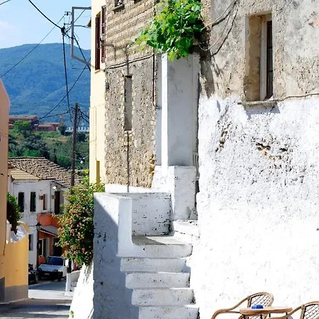 Hébergement de vacances Traditional On The Hillside Of Antiperni *